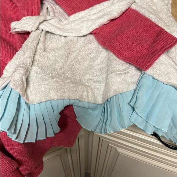 XL Sweaters - Picture 5 of 5